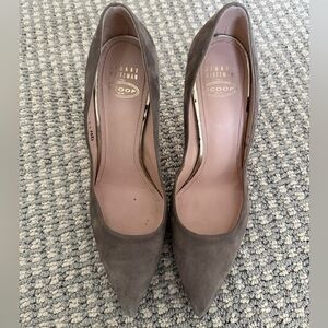Stuart Weitzman Taupe Suede Heels